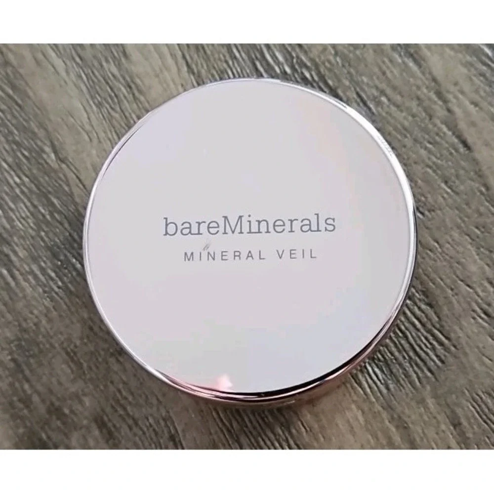 Bare Minerals Brightening Pearl Mineral Veil Larger 6 g. Opened